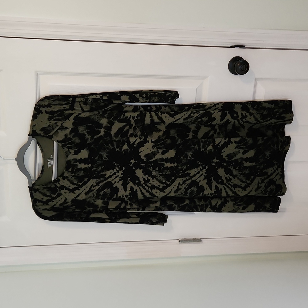 DRESS